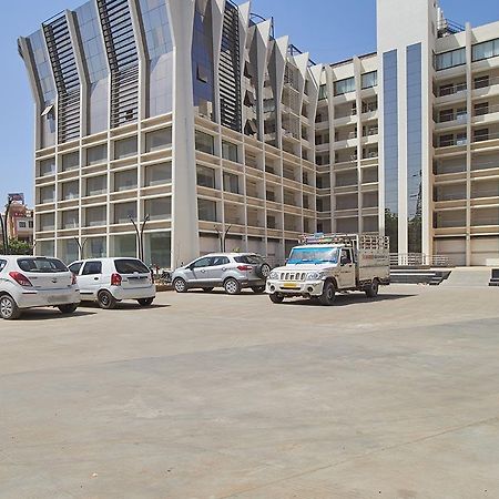 7 Wonders Hotel Gandhinagar Eksteriør bilde