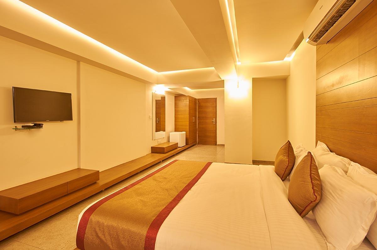 7 Wonders Hotel Gandhinagar Eksteriør bilde